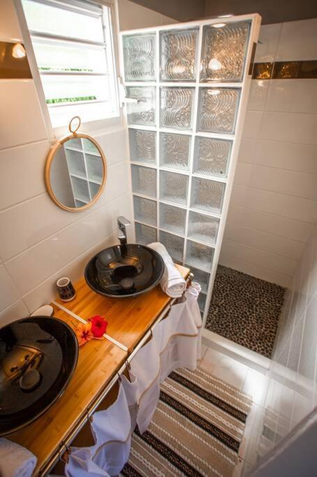 Vwe Moun Bay Apartment Десе Екстериор снимка